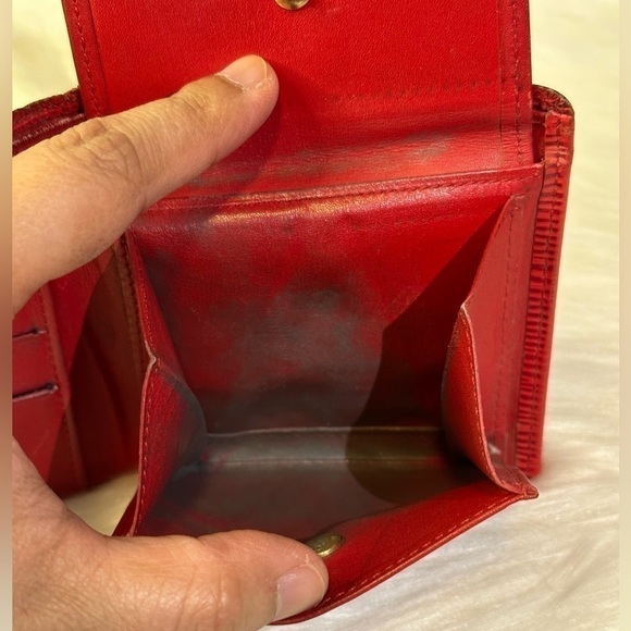 LOUIS VUITTON epi compact wallet and key holder in red bundle - Picture 9 of 17